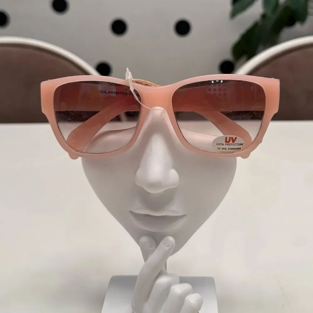 True Vintage Deadstock 80s 90s Pink Frosted Color Changing Wayfarer Sunglasses